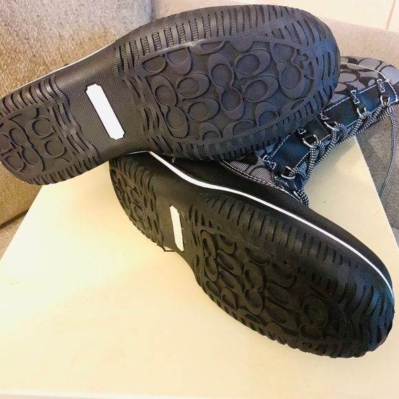 Coach boots authentic - Picture 2 of 3